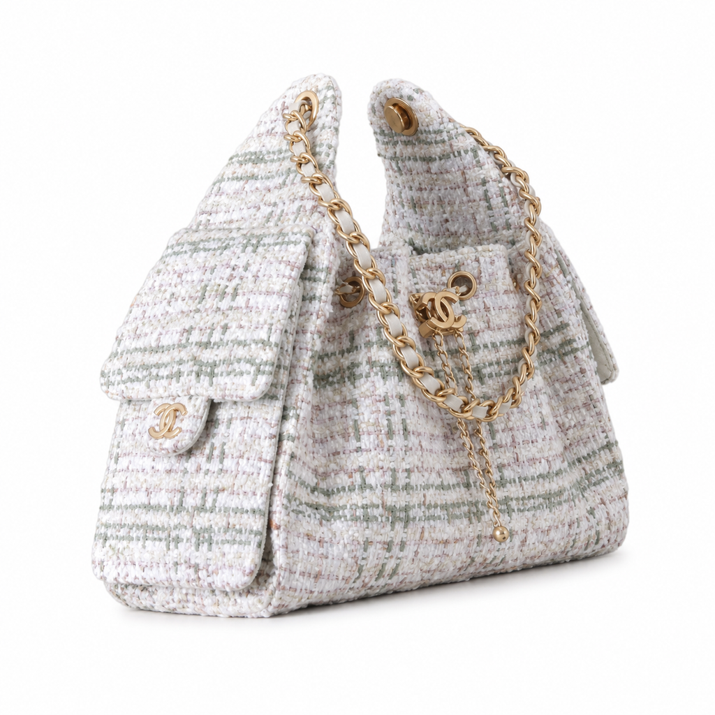 CHANEL Drawstring Bucket Bag – Ivory Pastel Tweed Light Gold Hardware CC Chain 26×13.5×30cm