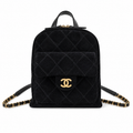 Chanel Classic Flap Bag – Beige Quilted Lambskin, Gold Hardware (22×22.5×8.5cm)