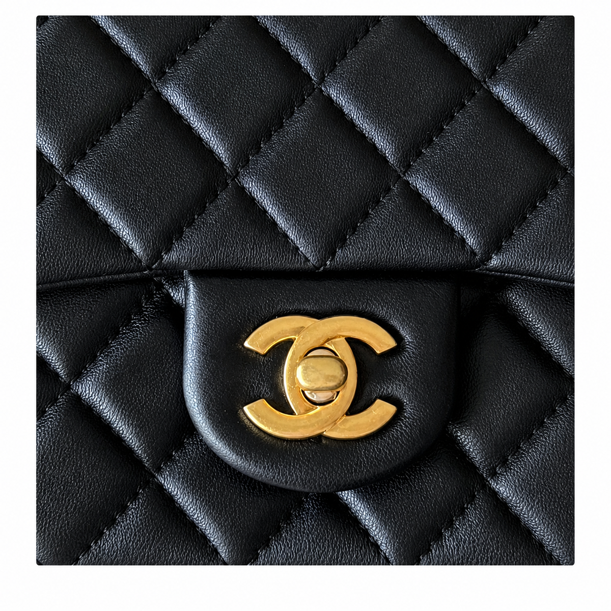 Chanel Classic Mini Flap Bag Black Quilted Lambskin Gold CC Turn-Lock Chain 20cm