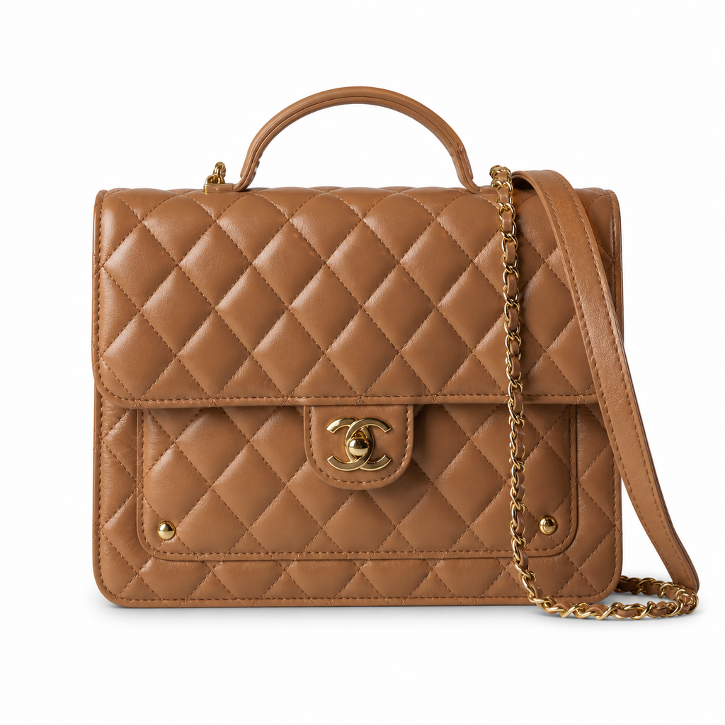 Chanel Classic Flap Bag – Beige Quilted Lambskin, Gold Hardware (18×23×6cm)