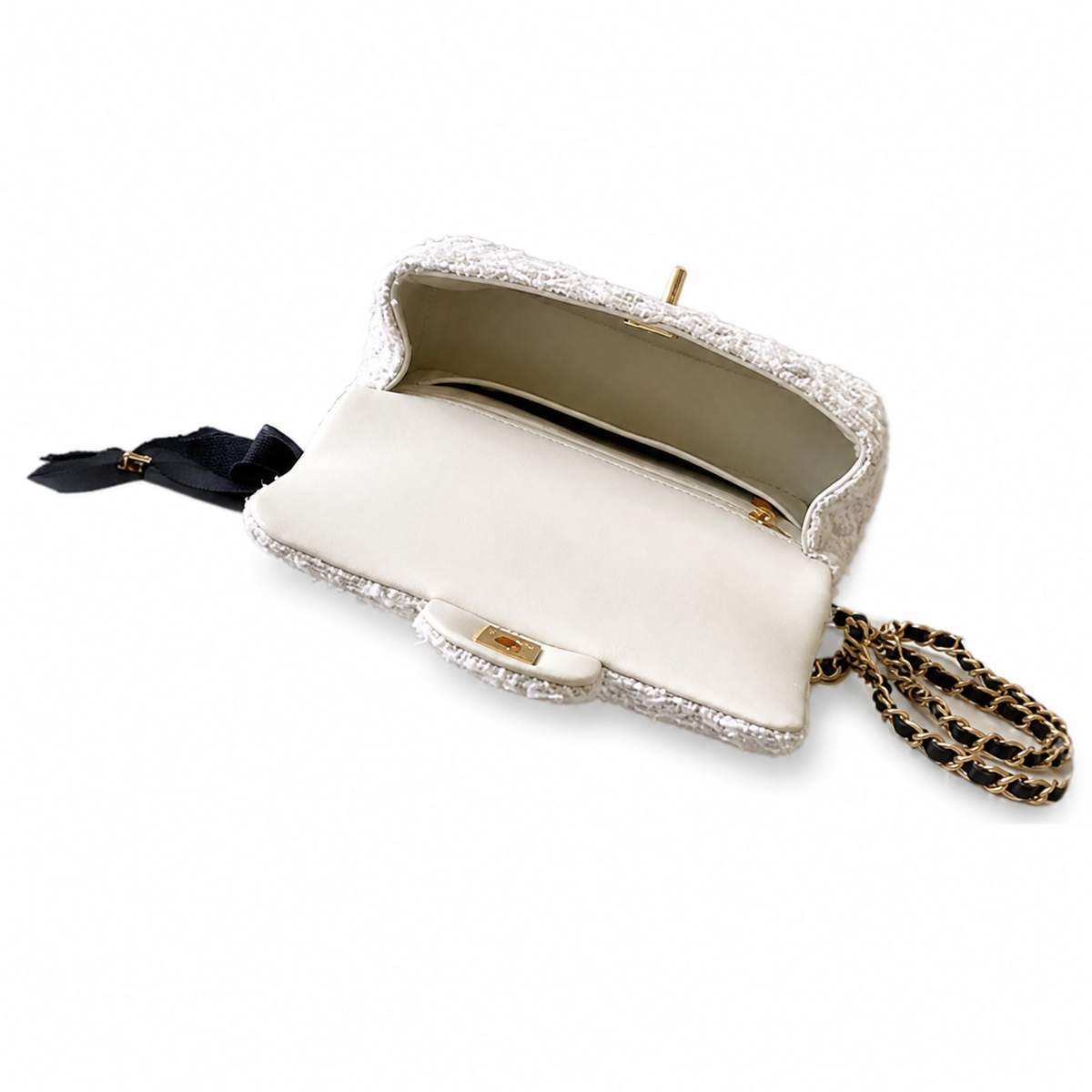 Chanel Boy Mini Vertical Crossbody Bag 13×20×6cm