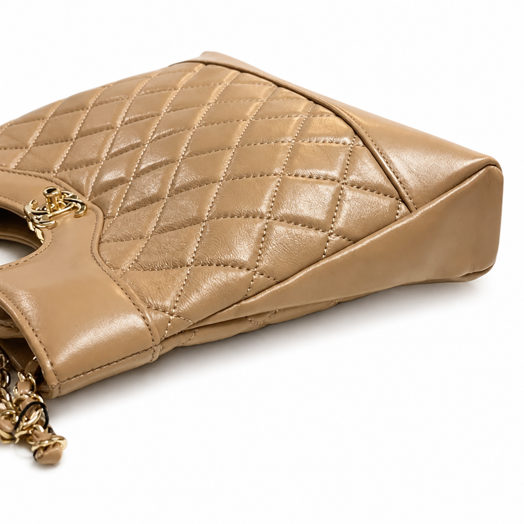Chanel Quilted Crossbody Bag 22×23×5.5cm | Classic Structured Leather Chain Shoulder Bag
