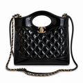 Chanel Weekend Quilted Crossbody Bag 22×23×5.5cm | Spacious Leather Casual Luxury Shoulder Bag