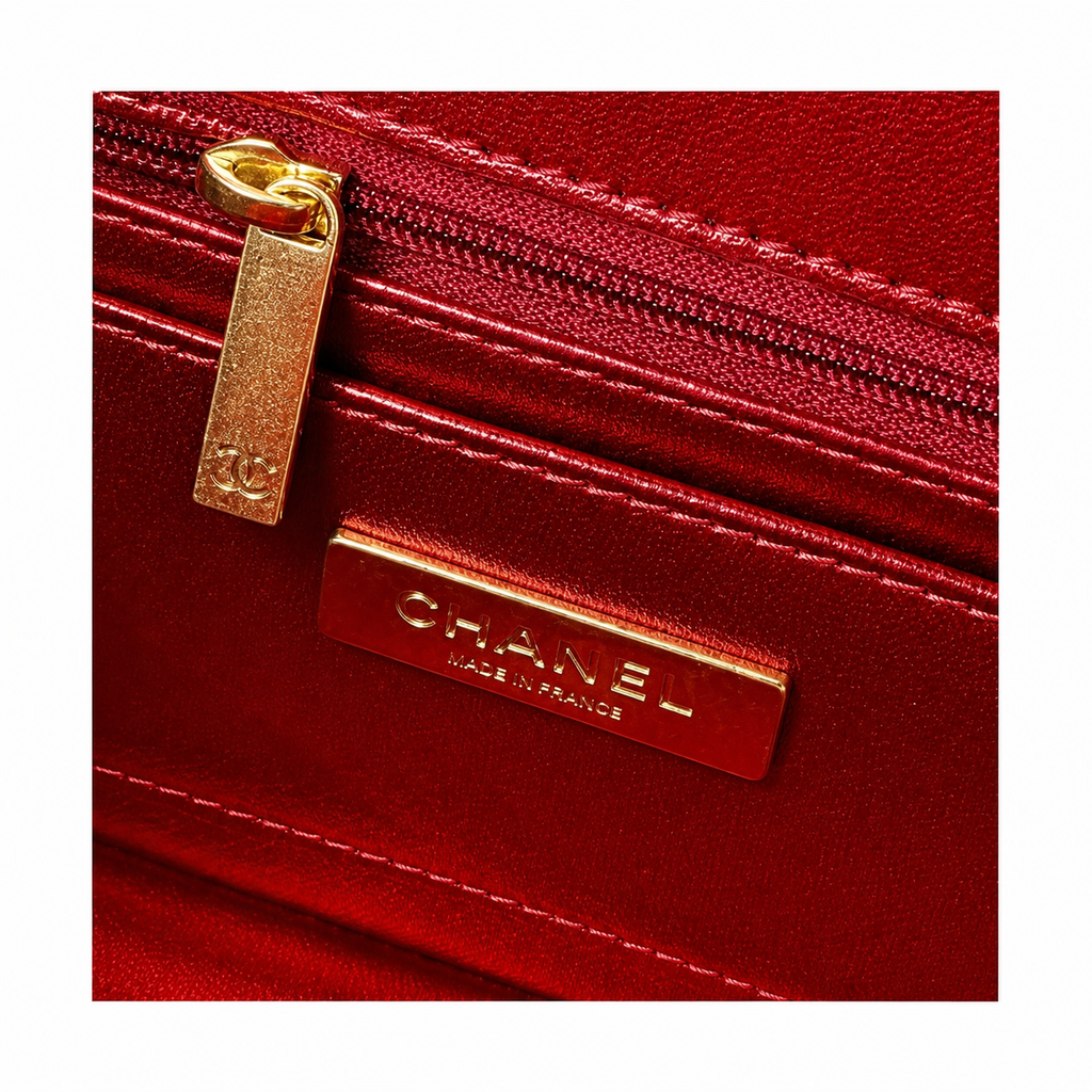 Chanel Quilted Flap Clutch with Chain | 18×4.5×13cm