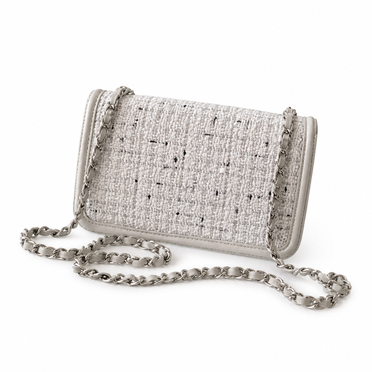 Chanel 22 Bag | Soft Luxury Crossbody 22cm