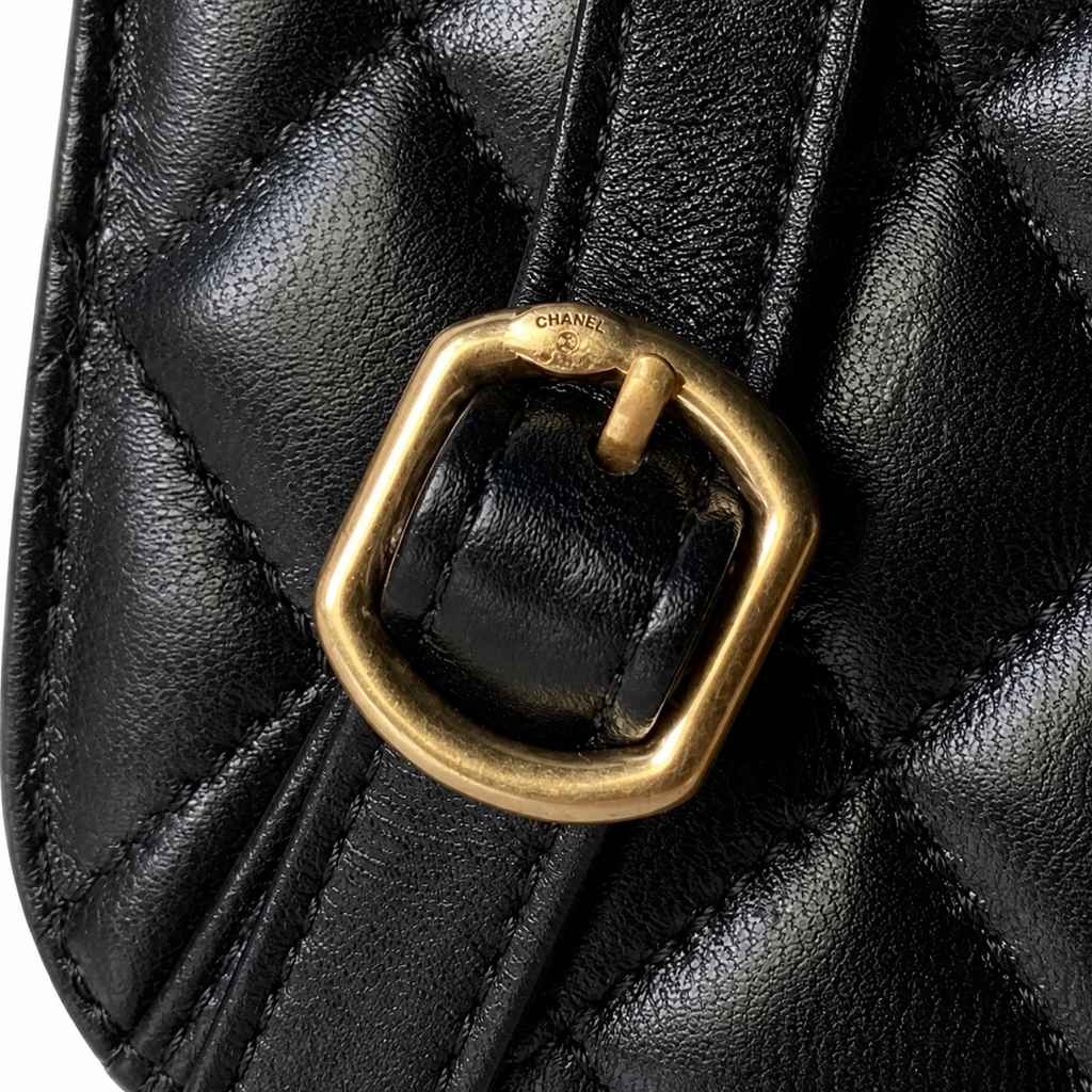 Chanel Classic Flap Bag – Black Quilted Lambskin, Gold Hardware (18×23×6cm)