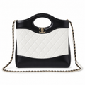 Chanel Medium Quilted Crossbody Bag 22×23×5.5cm | Classic Leather Camera Bag Gold Chain