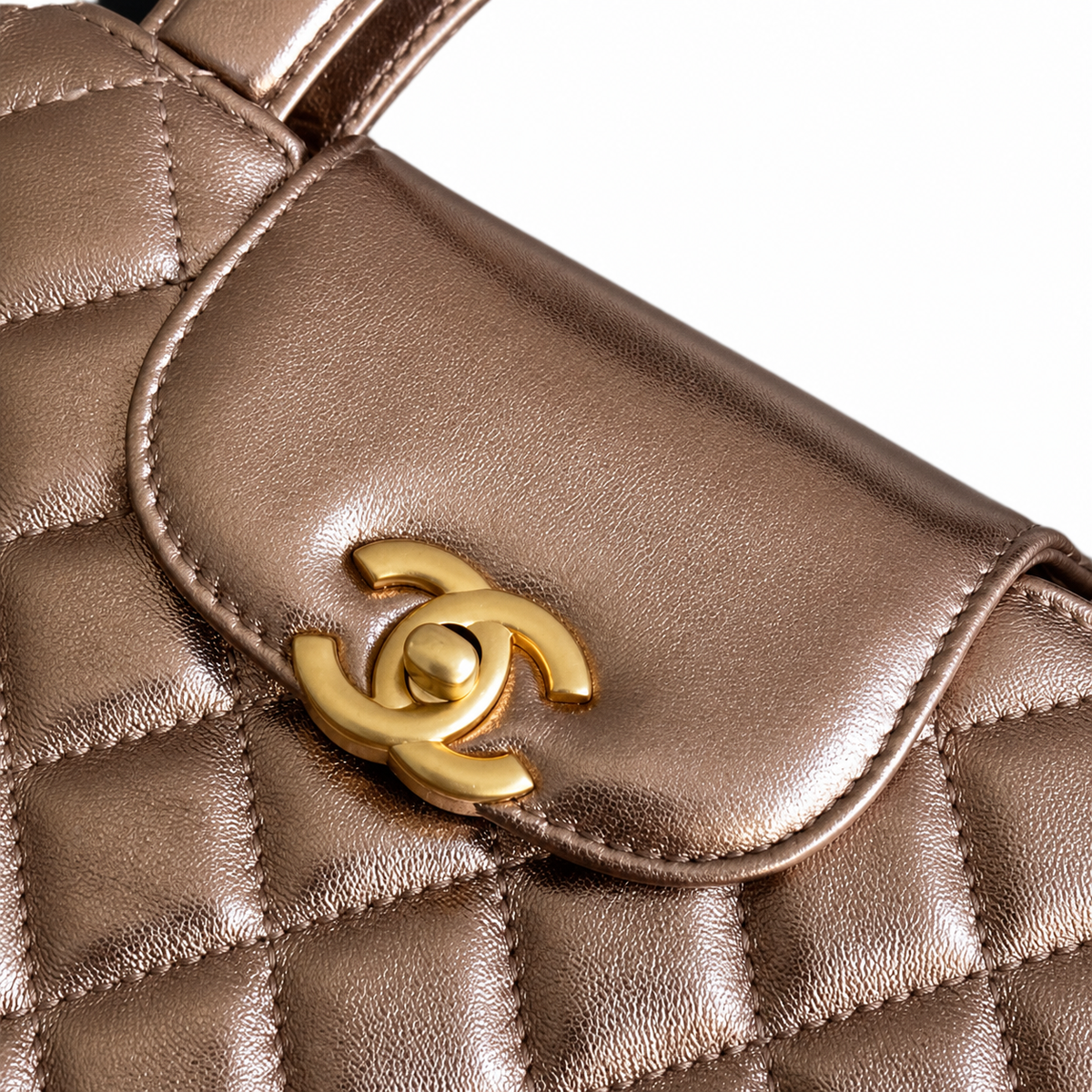 Chanel Leather Shoulder Bag 13×19×7cm | Quilted CC Clasp Luxury Gift for Women