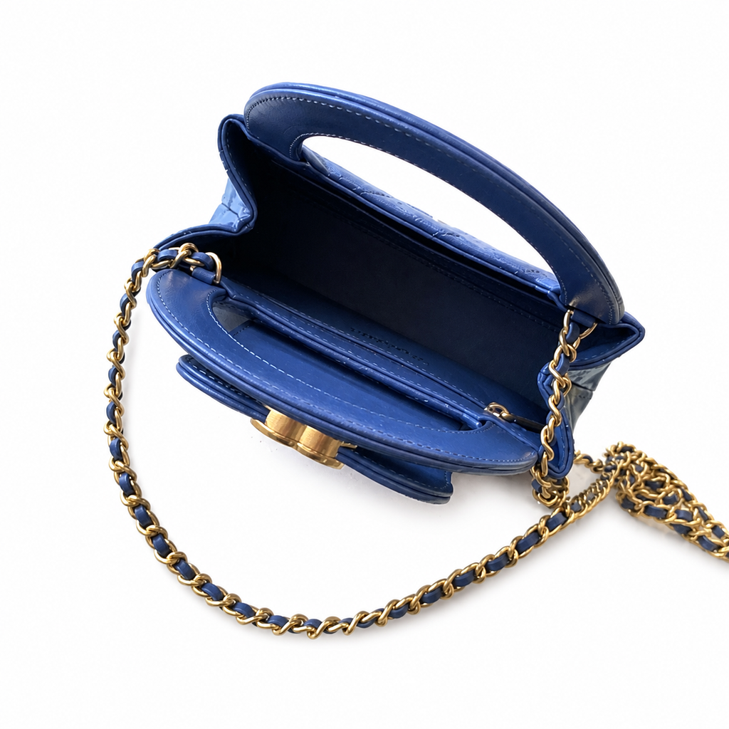 Chanel Classic Flap Crossbody Bag 13×19×7cm | Quilted Leather Gold Chain
