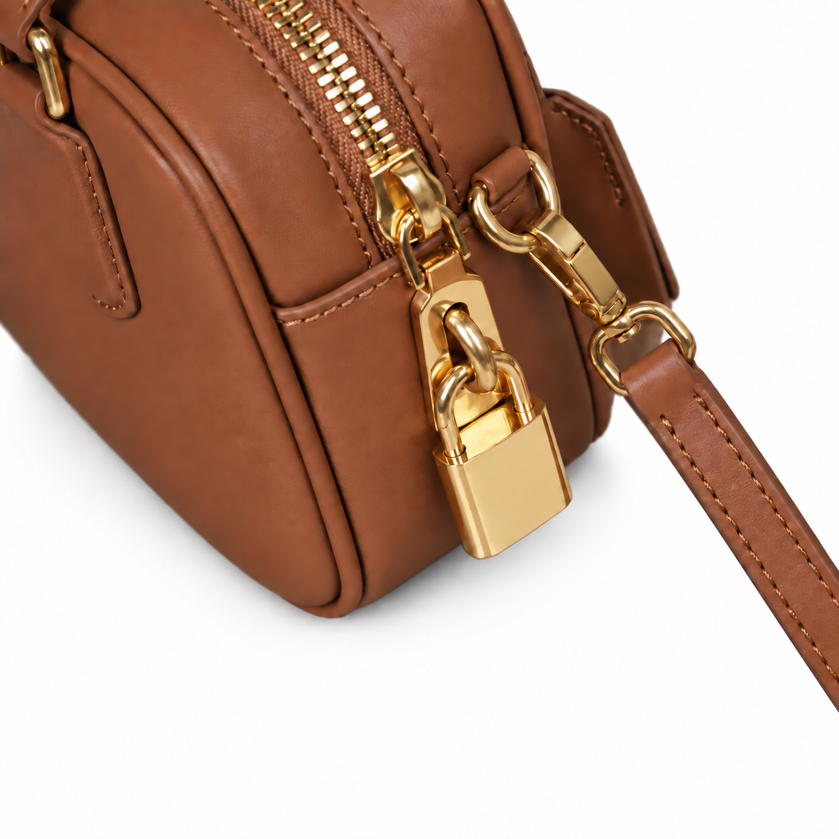 Miu Miu Leather Shoulder Bag 19×13×6 cm