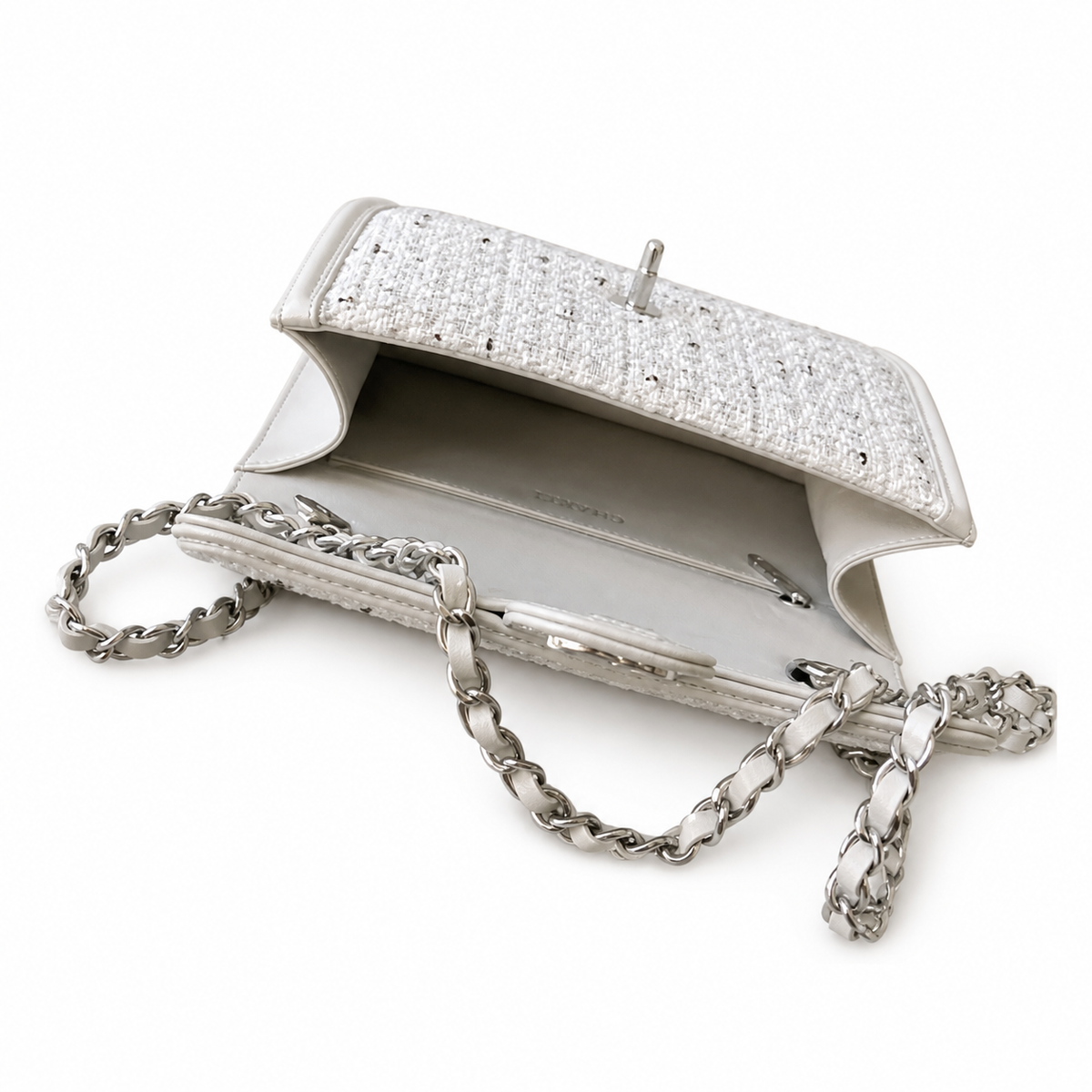 Chanel 22 Bag | Soft Luxury Crossbody 22cm