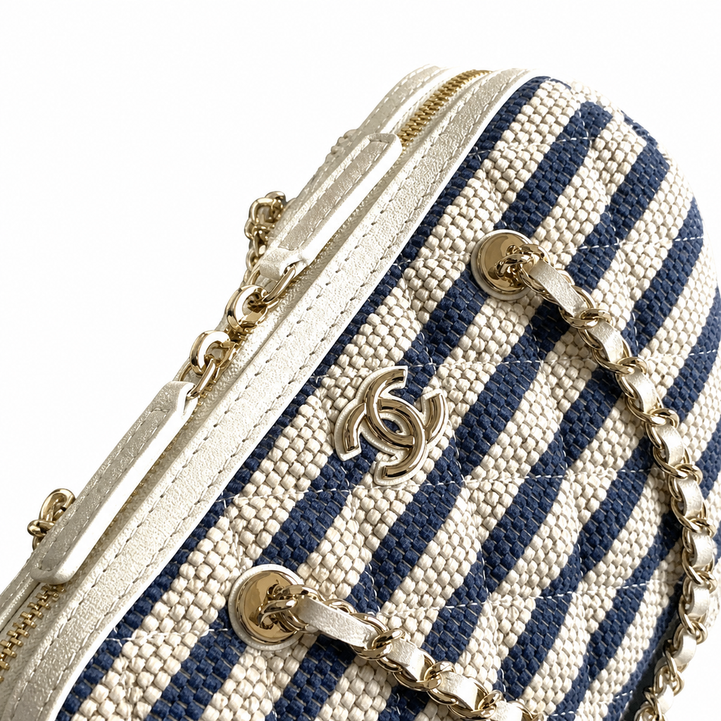Chanel Classic Flap Crossbody Bag | Diamond Quilted Leather | 11.5×18.5×11cm