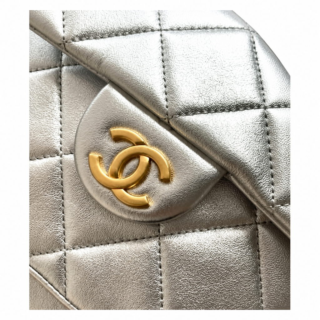 Chanel Classic Flap Bag | Medium 22×22.5×8.5cm