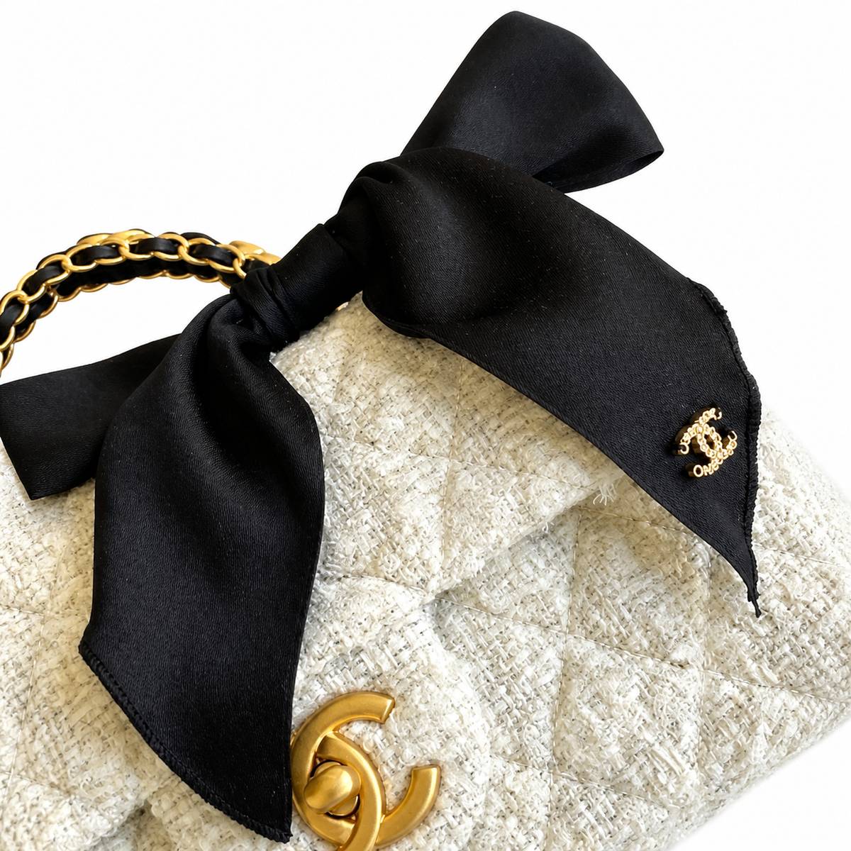 Chanel Boy Mini Vertical Crossbody Bag 13×20×6cm