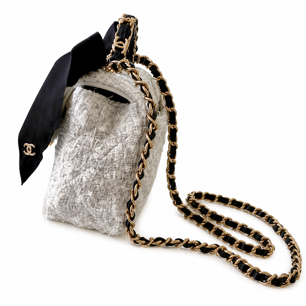 Chanel Boy Mini Vertical Crossbody Bag 13×20×6cm