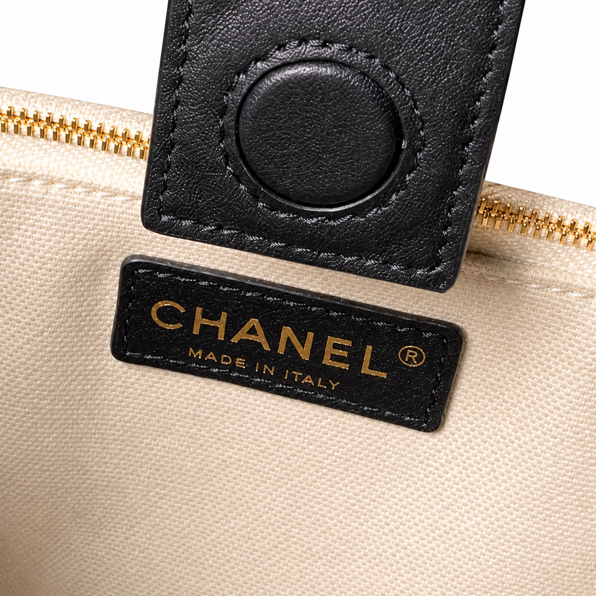 Chanel Black Quilted Leather Bucket Crossbody Bag | Leather CC Medallion | Top Handle & Strap | 20×18×12cm