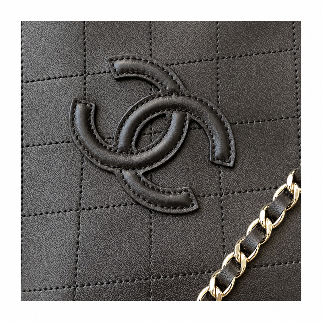 Chanel Logo Print Small Square Crossbody Bag 20.5×21×15cm