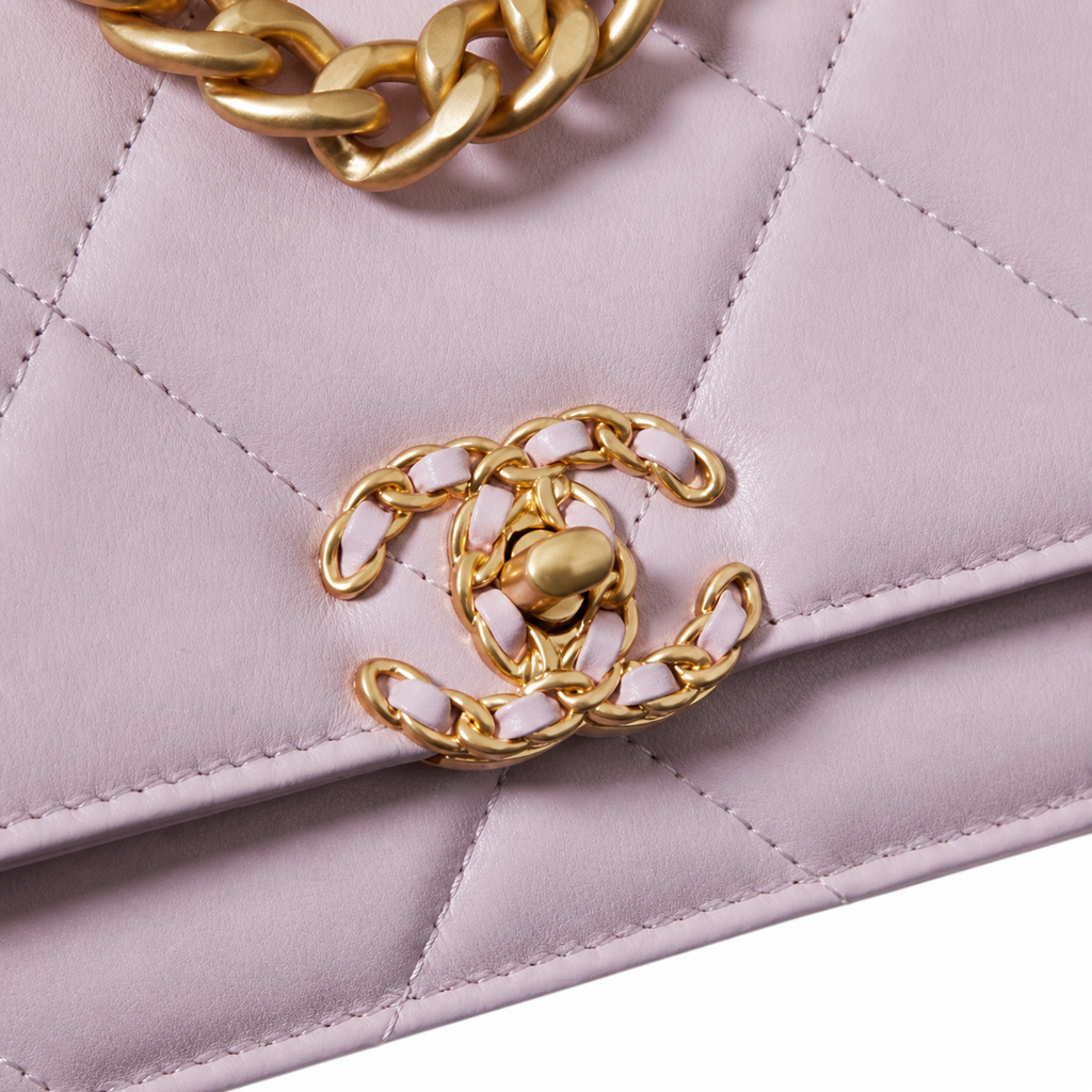 Chanel Classic Flap Medium Lilac Lavender Quilted Lambskin Gold CC Hardware Chain 26cm