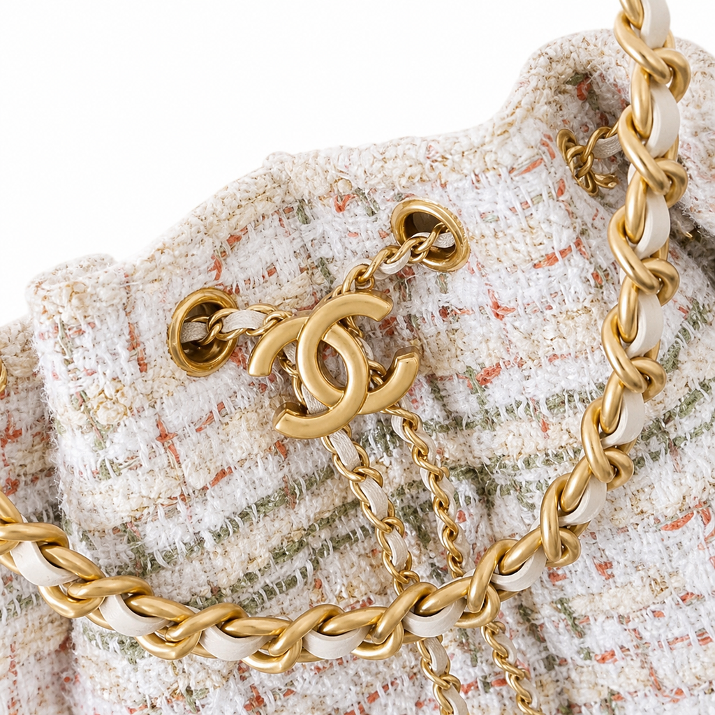 CHANEL Drawstring Bucket Bag – Ivory Pastel Tweed Light Gold Hardware CC Chain 26×13.5×30cm