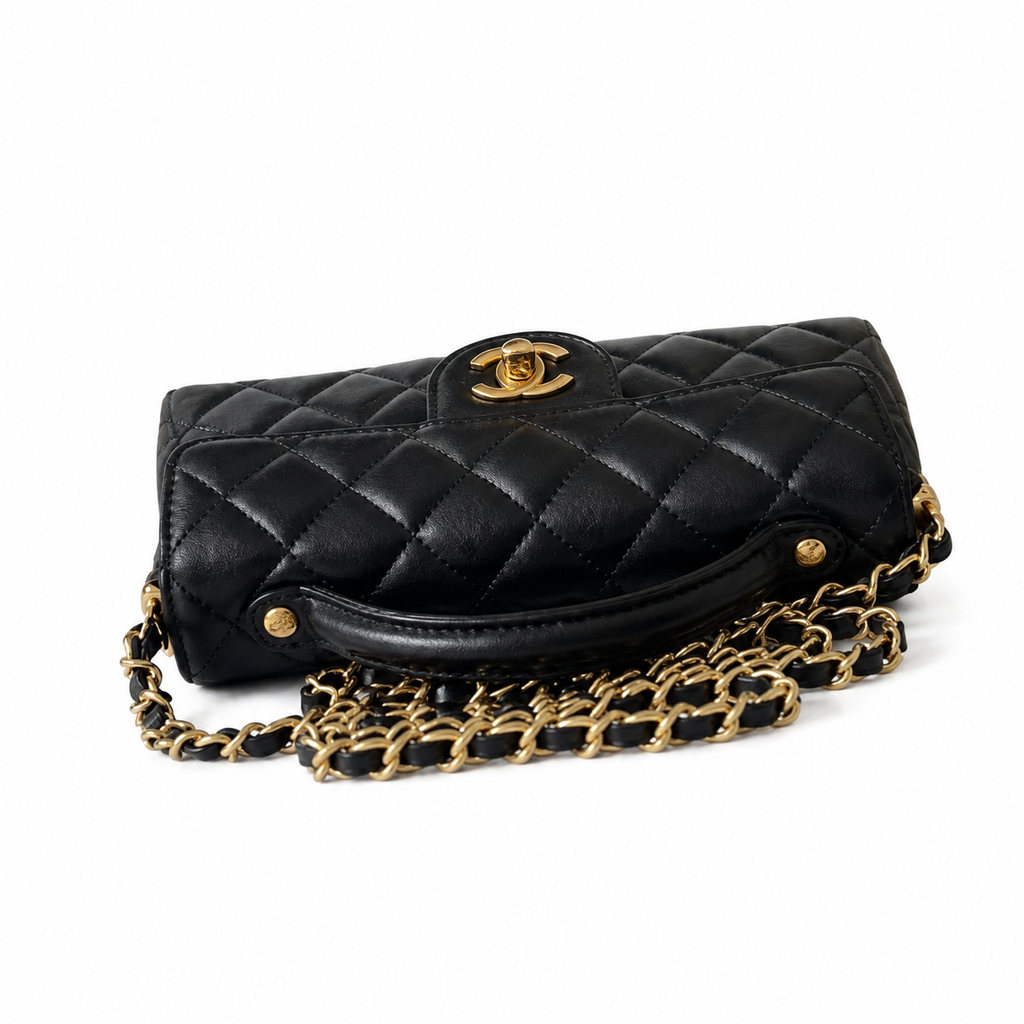 Chanel Classic Flap Bag – Beige Quilted Lambskin, Gold Hardware (12×22×6cm)