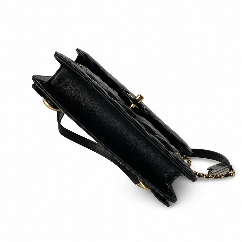 Chanel Classic Flap Bag – Black Quilted Lambskin, Gold Hardware (18×23×6cm)