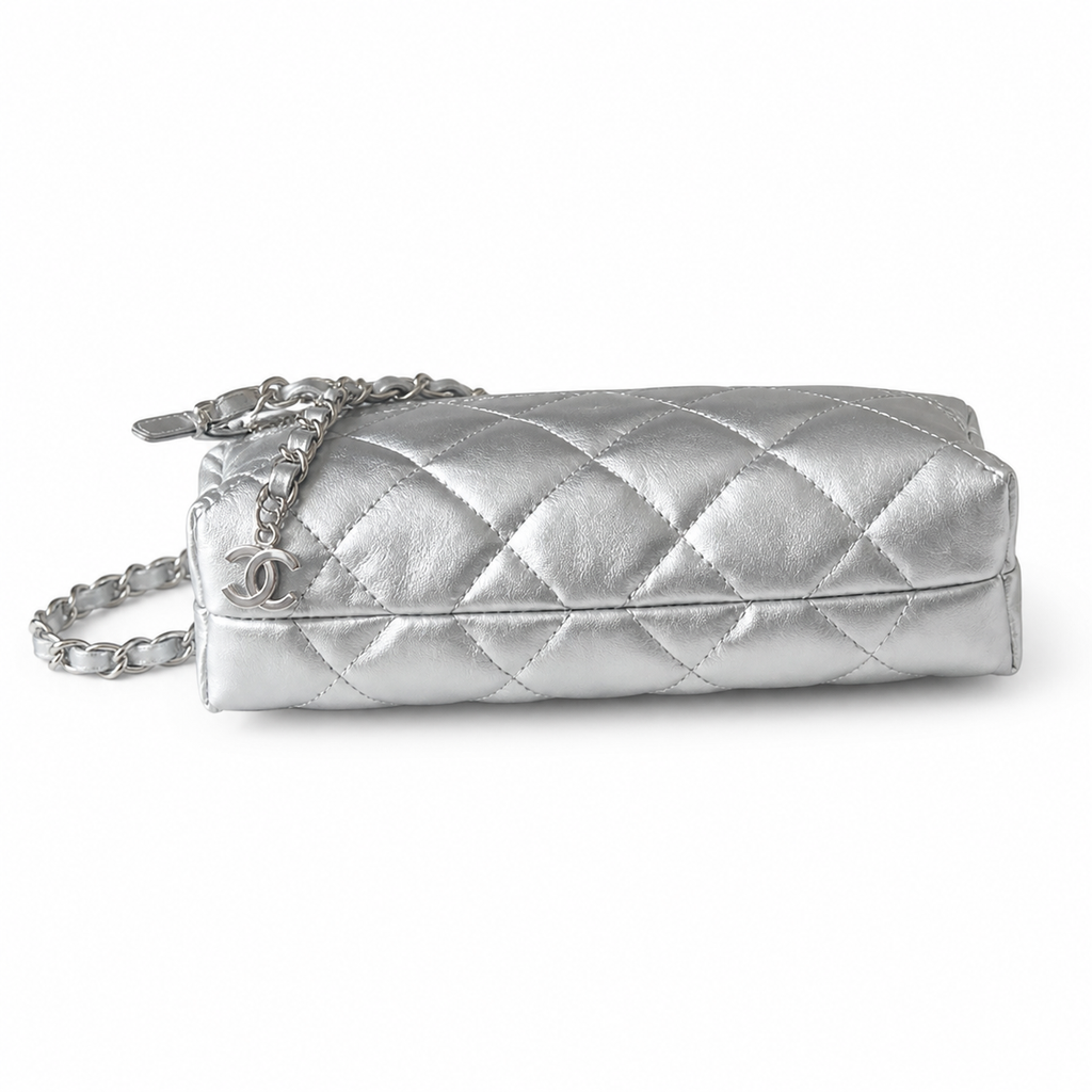 Chanel Mini Vertical Flap Bag – 17×26×8.5cm | Quilted Leather Crossbody