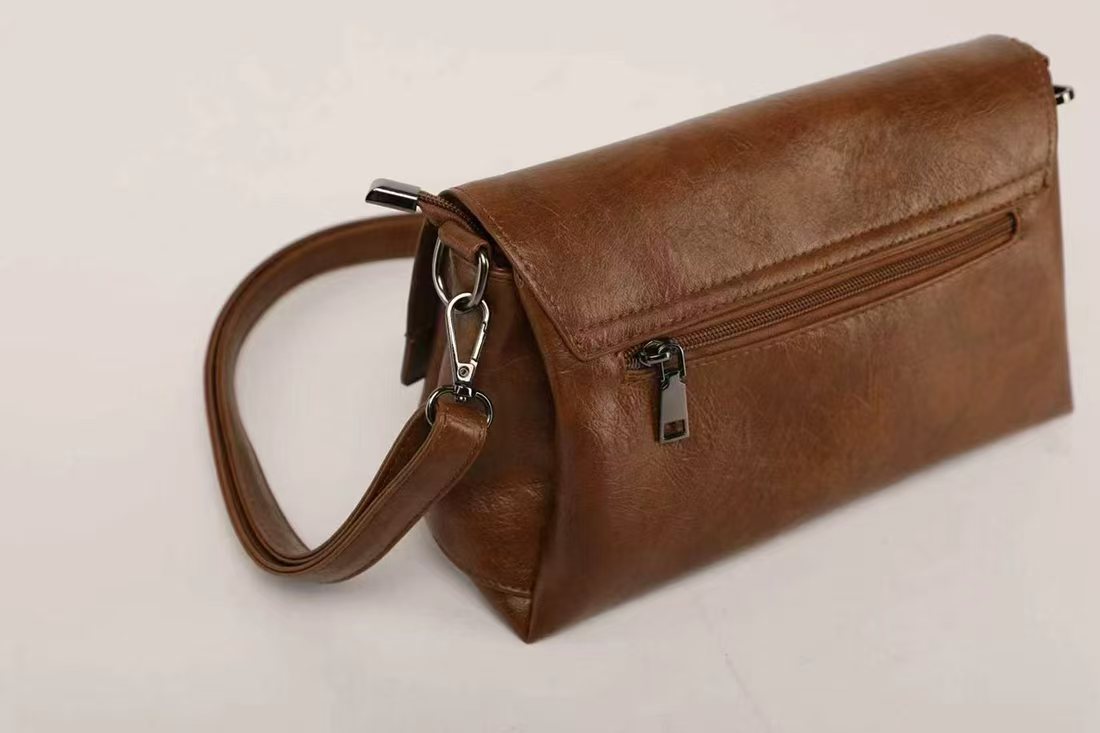 Vintage Cognac Brown Multi-Pocket Flap Crossbody Bag with Matching Wallet