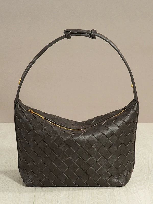 Chanel Classic Shoulder Bag | Effortless Parisian Style | 30.5×4×12.5cm