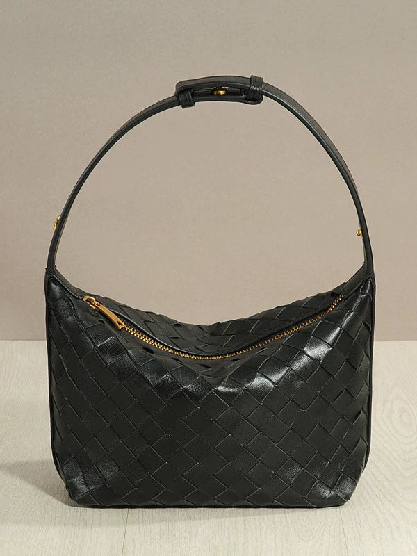 Chanel Classic Shoulder Bag | Effortless Parisian Style | 30.5×4×12.5cm