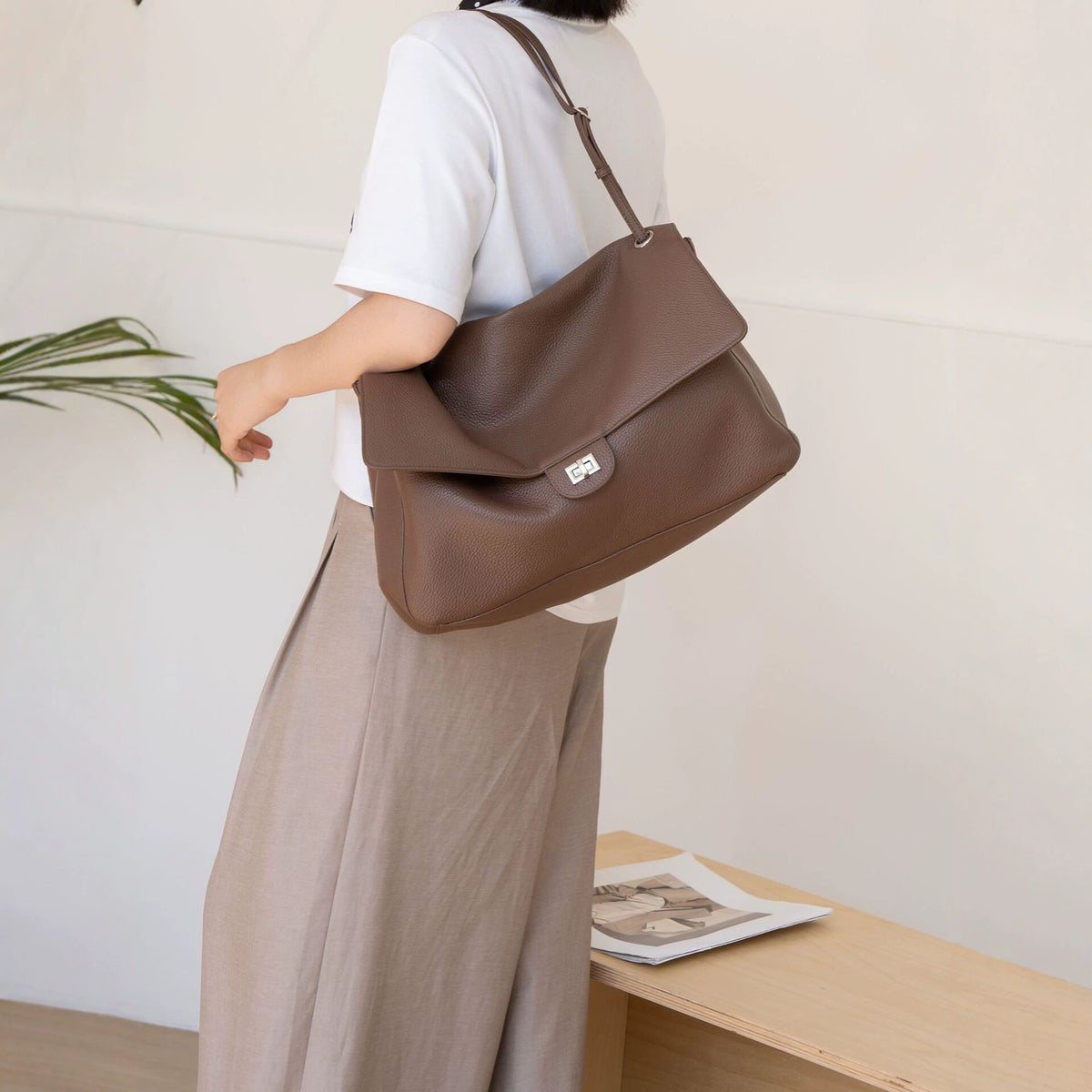 Chanel Classic Shoulder Bag | Graceful Strength | 30.5×4×12.5cm