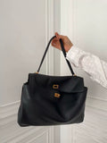 Chanel Classic Crossbody Bag | Understated Elegance | 30.5×4×12.5cm