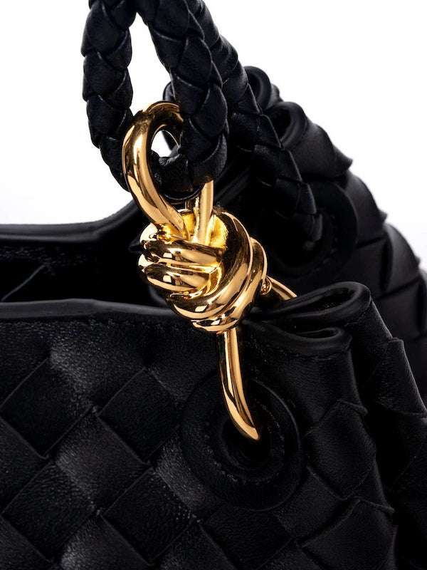 Chanel Classic Flap Crossbody Bag | Elegant & Lightweight | 30.5×4×12.5cm