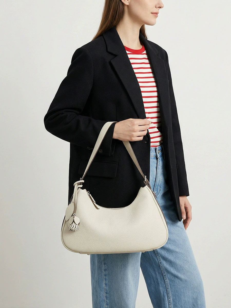 Chanel Classic Shoulder Bag | Timeless Luxury | 30.5×4×12.5cm
