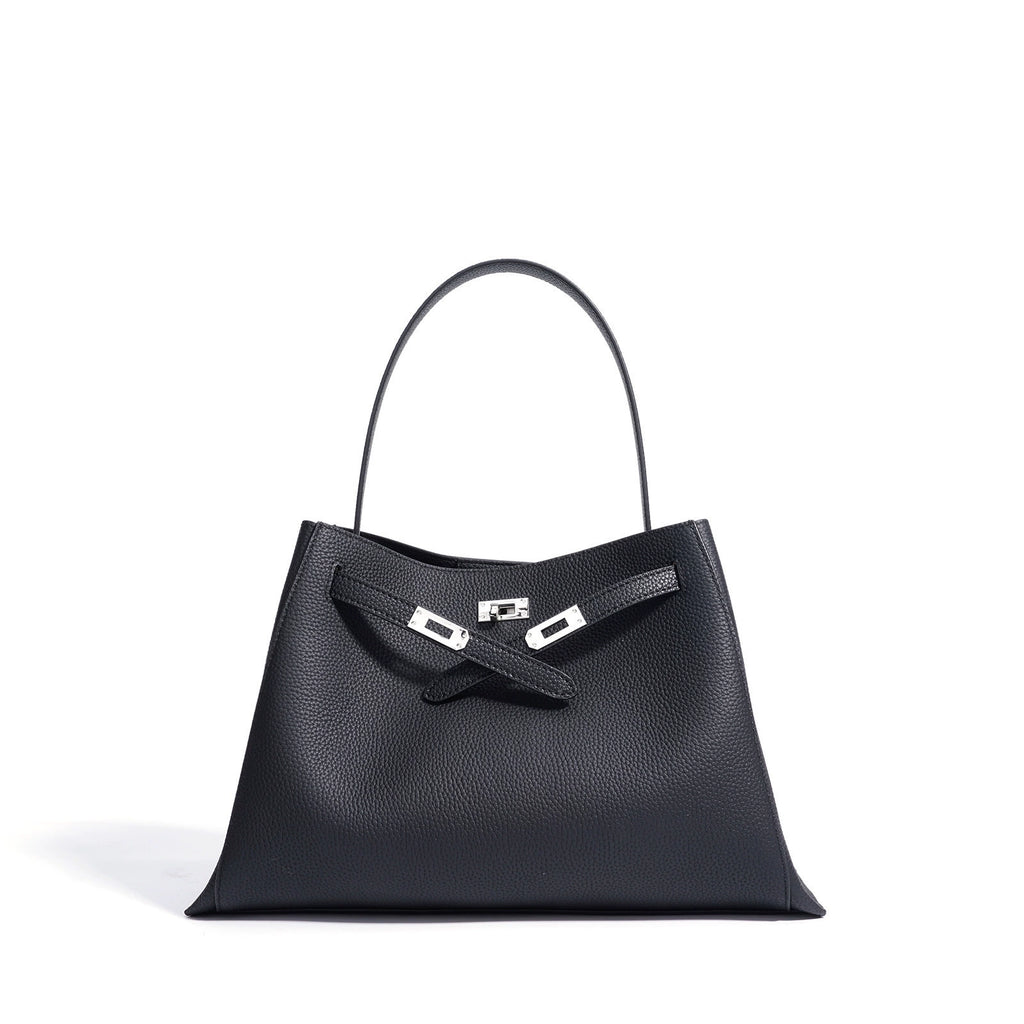 Chanel Classic Shoulder Bag | Sculpted Luxury | 30.5×4×12.5cm