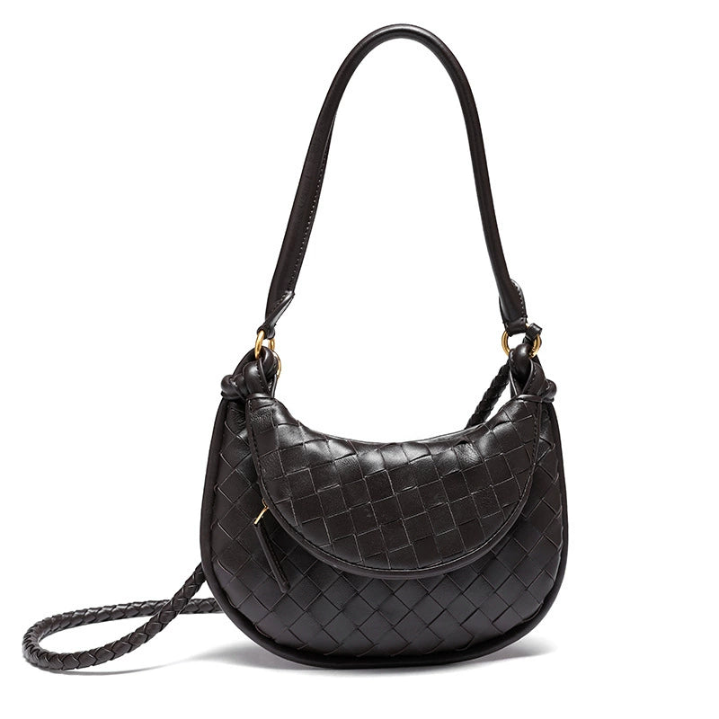 Chanel Classic Crossbody Bag | Effortless Luxury | 30.5×4×12.5cm